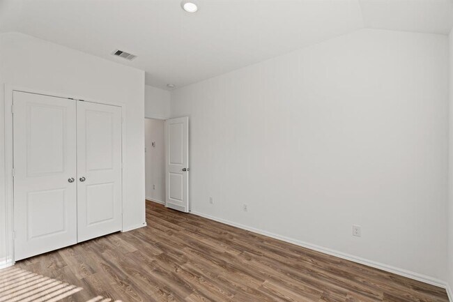 Building Photo - 3804 Falling Moon Ln