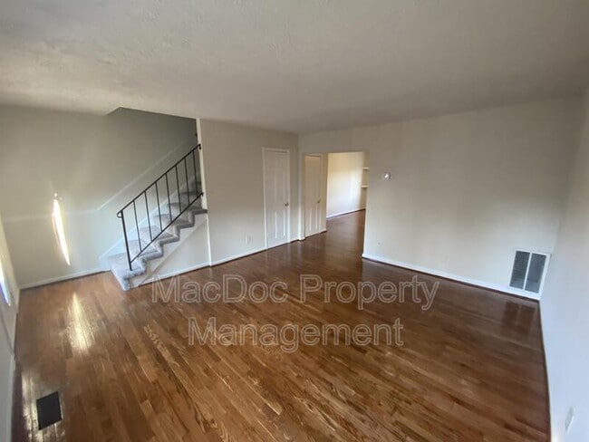 Building Photo - 24 Bentley Ct
