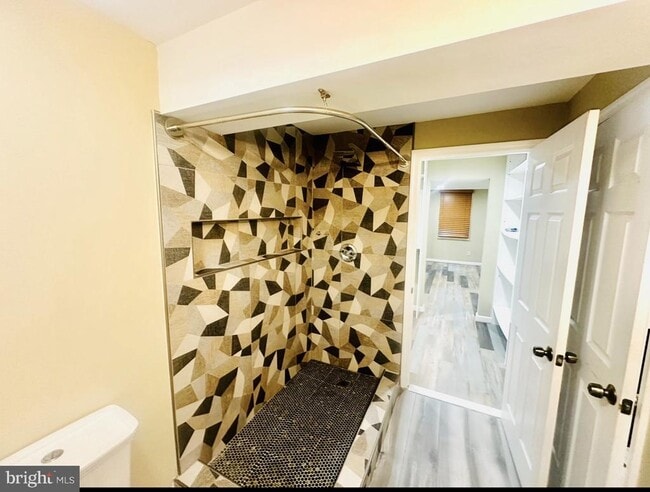 Building Photo - 7428 Mason Ln