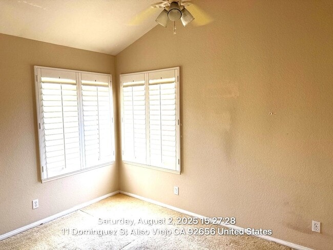 Building Photo - Beautiful 4 Bedroom, 2.5 Bath Single Famil...