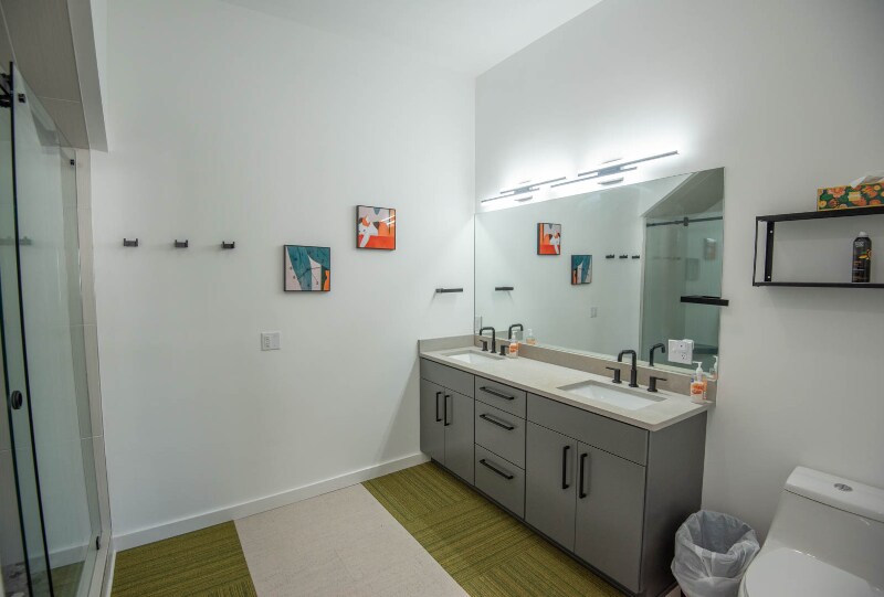 Building Photo - 215 S Jefferson Ave