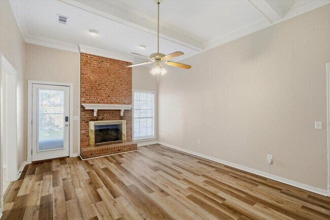 Building Photo - 131 Cypress Dr