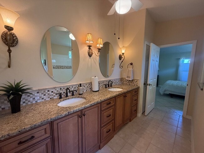 Building Photo - Beautiful 3 bedroom, 2 Bathroom home in the Turnbull Bay Golf Course Community