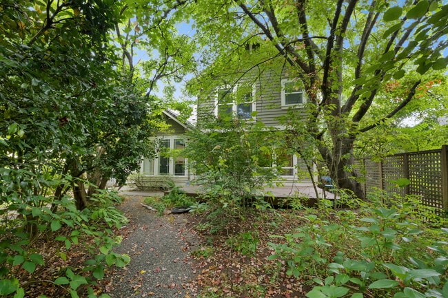 Building Photo - Mt. Tabor Craftsman