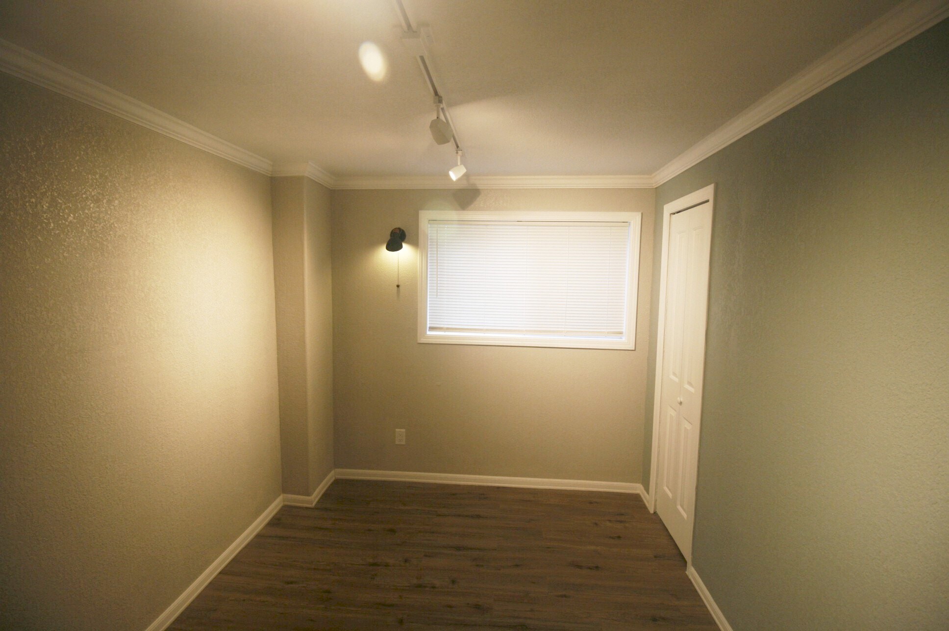 Building Photo - 1515 SE Mill St