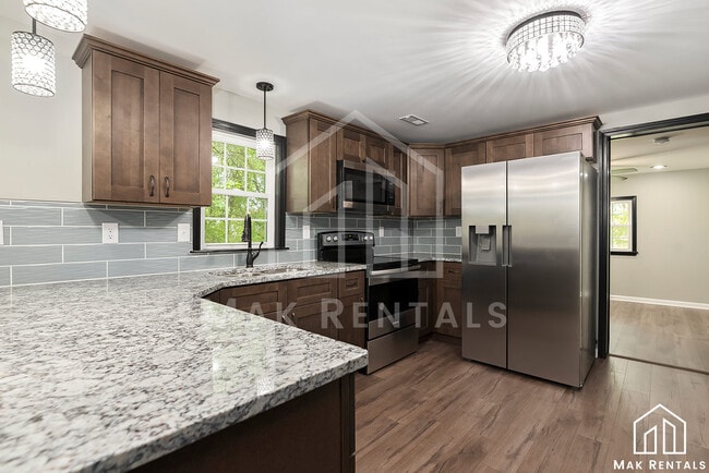 Building Photo - Cloaninger