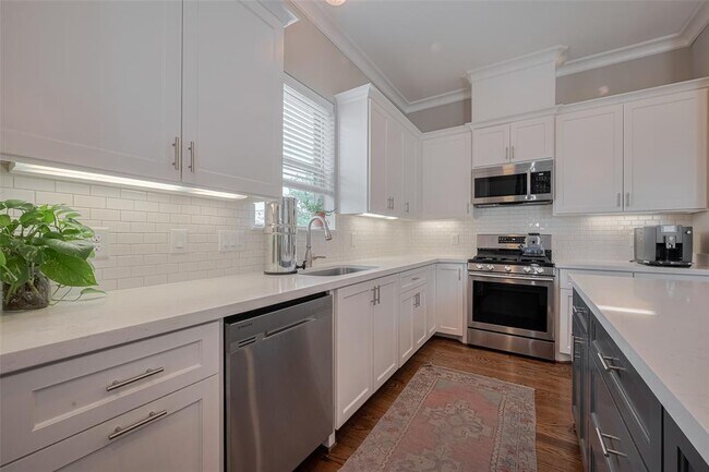 Building Photo - 2604 Bevis St