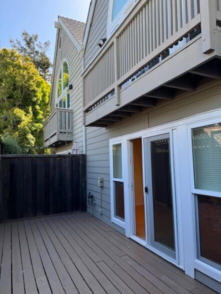 Building Photo - 511 N San Mateo Dr