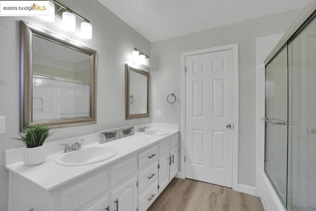 Building Photo - 2490 Ponte Mira Way
