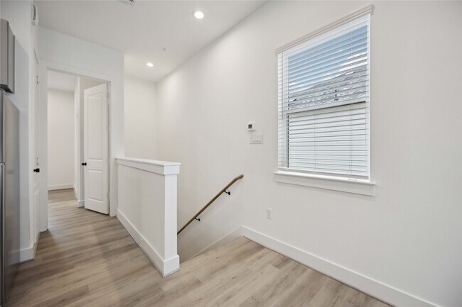 Building Photo - 4602 Indie Hts Ln