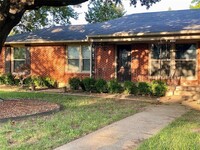 Building Photo - 9562 Mercer Dr