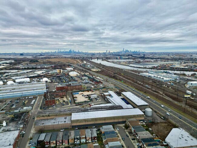 Building Photo - 711 Bergen St