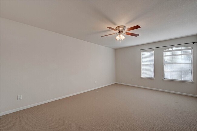 Building Photo - 502 Mornington Ln