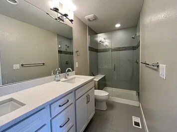 Building Photo - 4217 Yarrow St