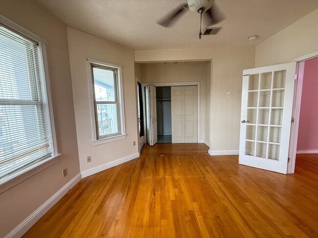 Building Photo - 56 Bowdoin St