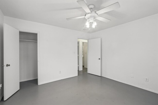 Building Photo - 1708 Chicon St
