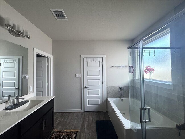 Building Photo - 3803 Ryans Rock Ct