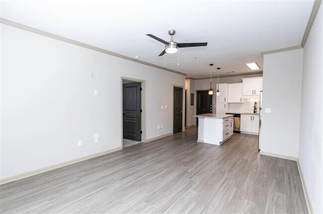 Building Photo - 1000 Ashwood Pkwy