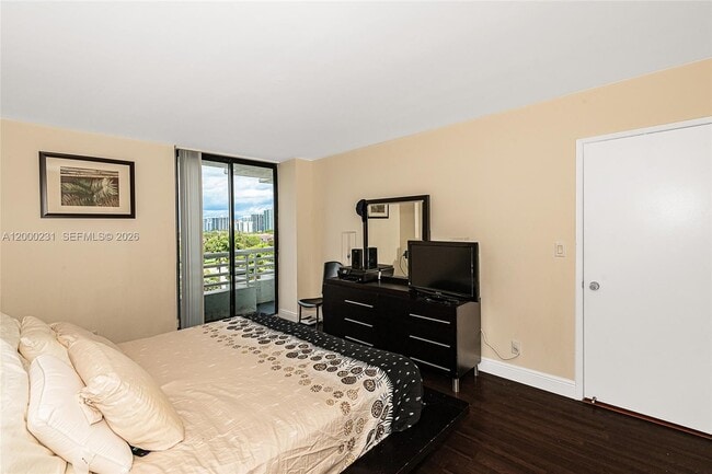 Building Photo - 3300 NE 192 St