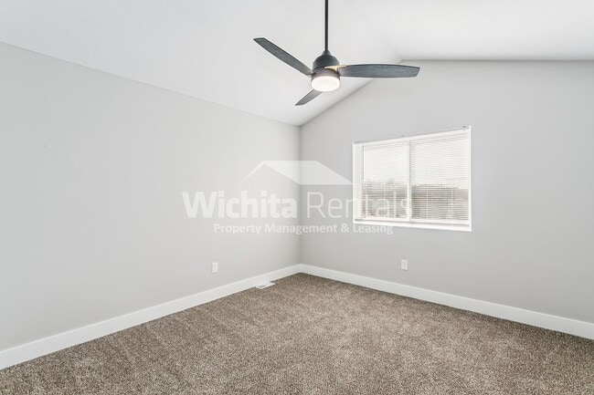 Building Photo - 1342-1342 S 143rd St E