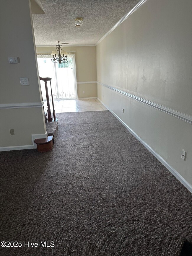 Building Photo - 3825 Sterling Pointe Dr