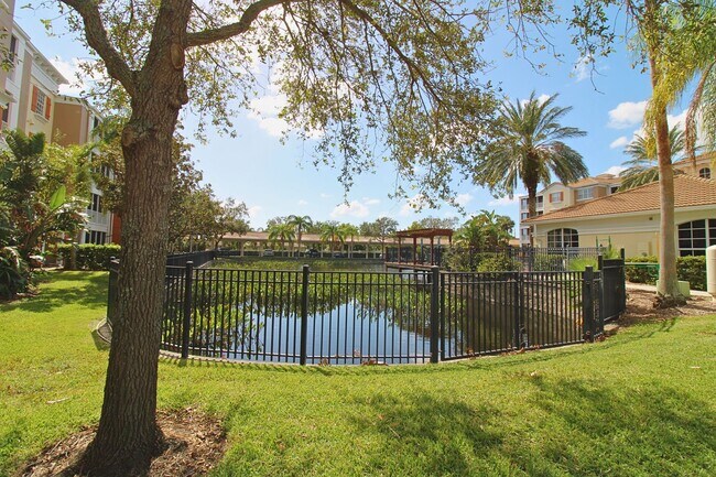 Building Photo - Unfurnished Serene Lakeside Living: Spacio...