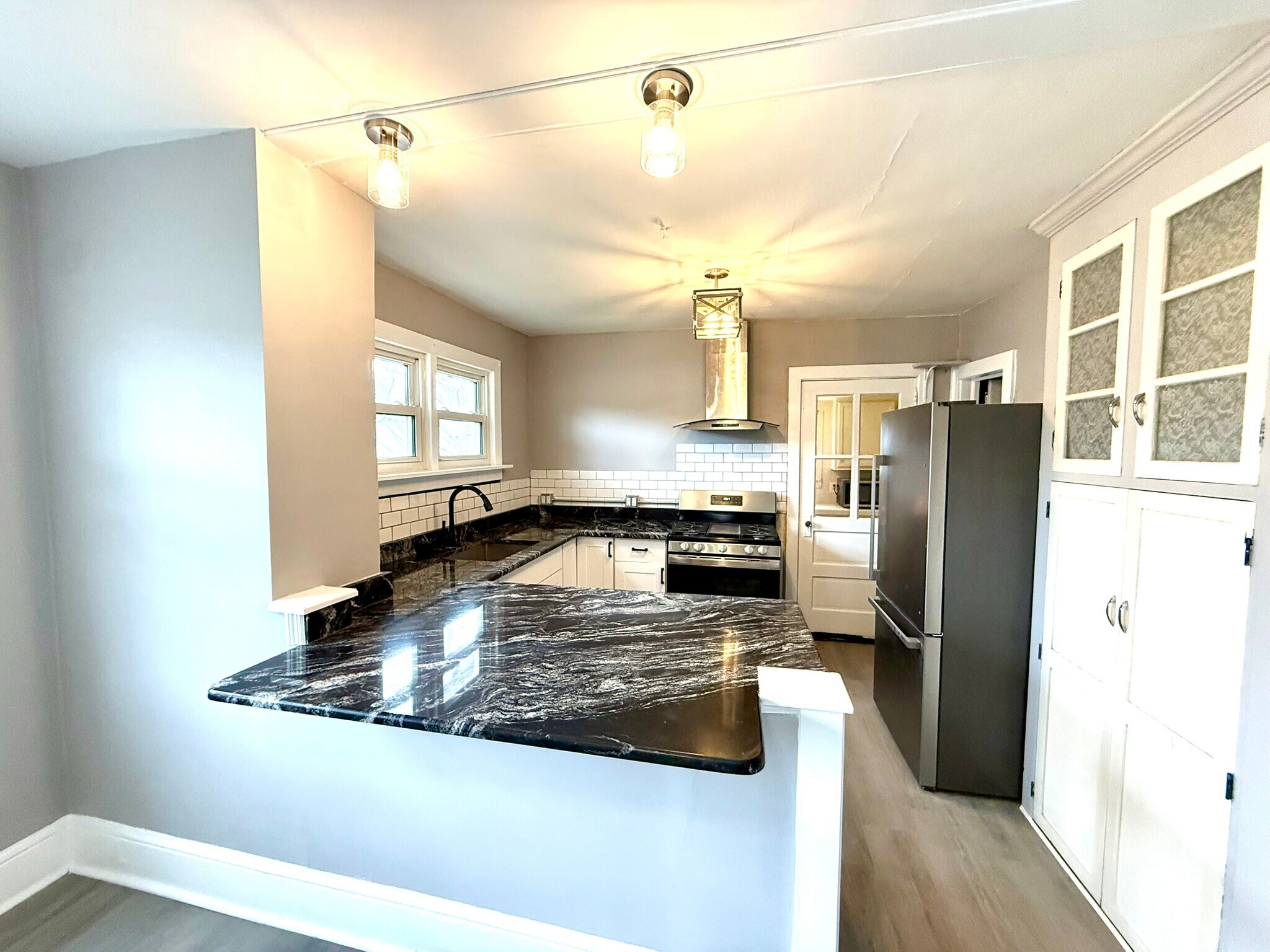 Building Photo - 519 N Lincoln Ave