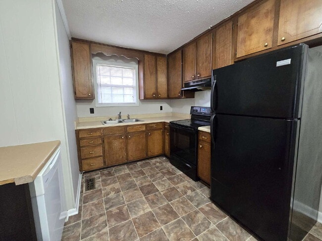 Building Photo - 310 Barkwood Dr