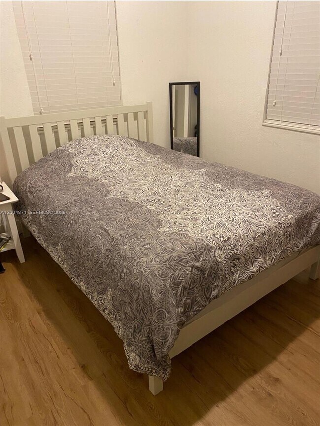 Building Photo - 4242 SW 98th Ave