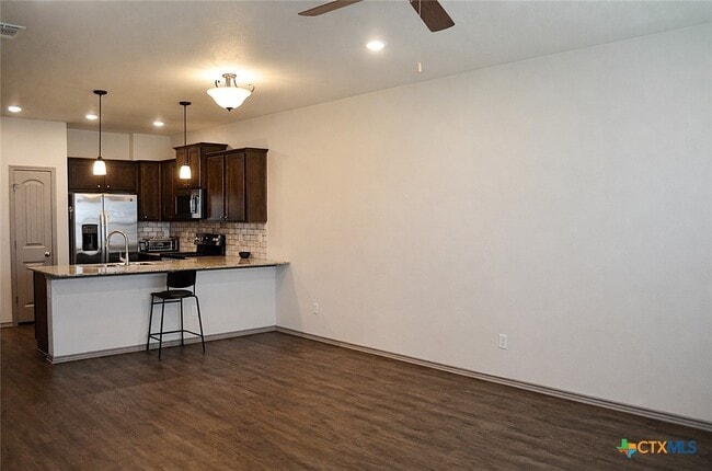 Building Photo - 334 Grn Valley Dr