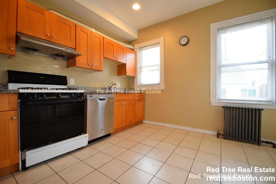 Building Photo - 6 Haskell St