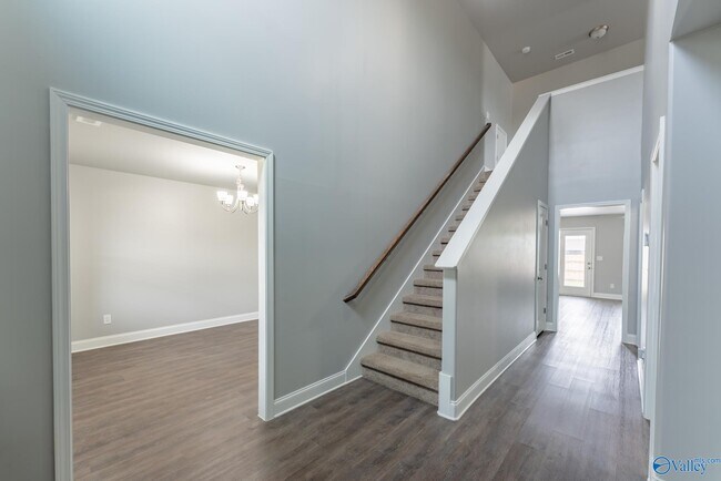 Building Photo - 119 Beaver Brook Pl