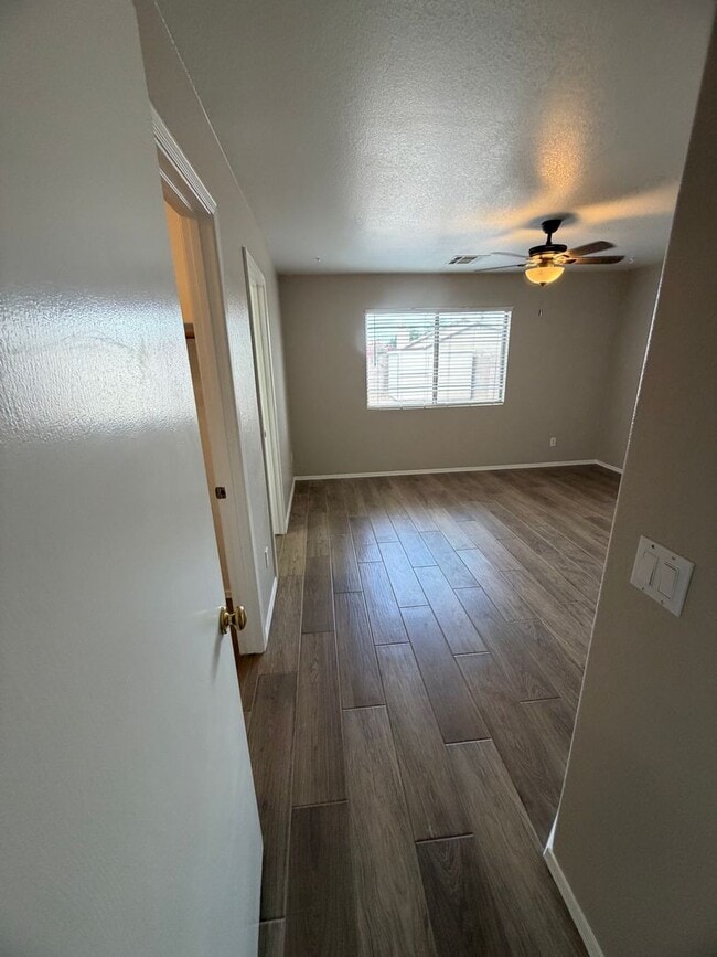 Building Photo - 16719 N 160th Ave