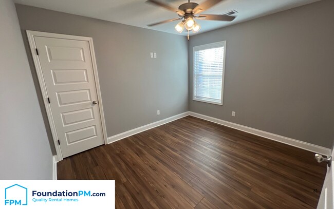 Building Photo - 9978 Messana St