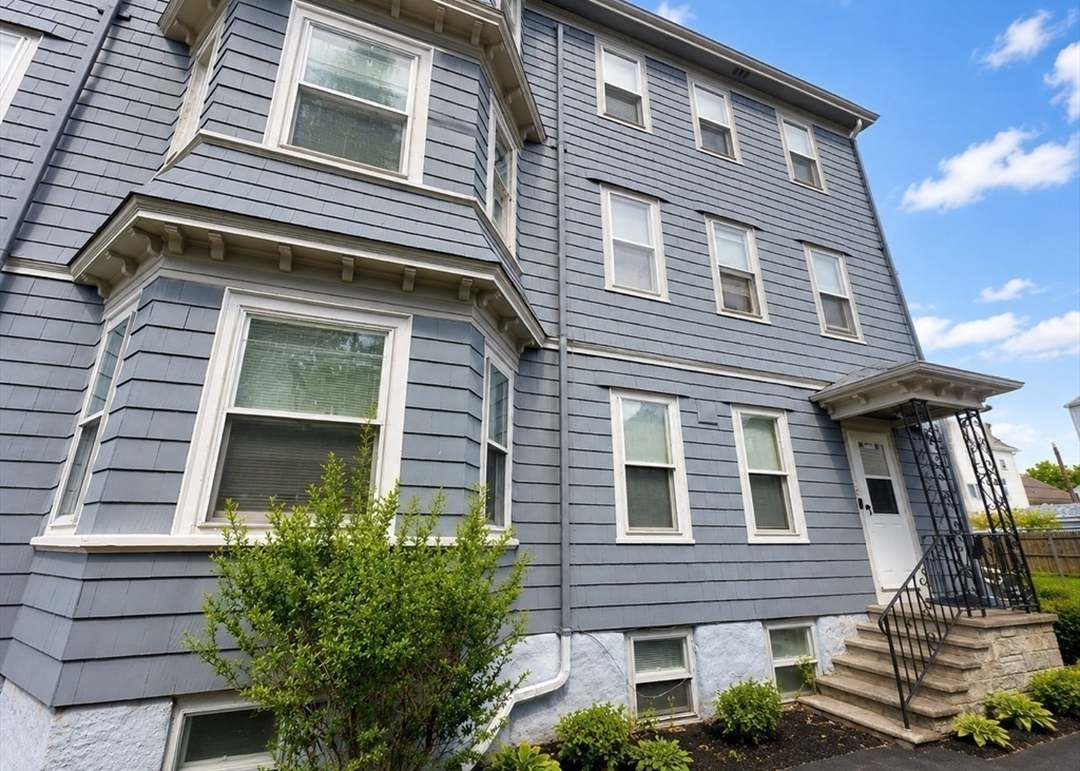 Building Photo - 212 Brightman St