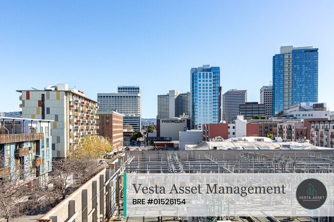 Building Photo - Vibrant Uptown Living in a Modern One-Bedroom with private deck!