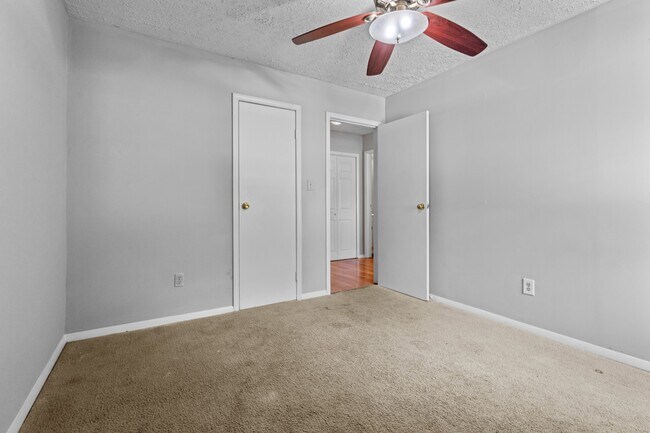 Building Photo - 5324 Ridge Forest Dr