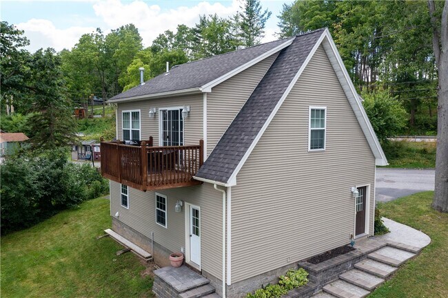 Building Photo - 4027 Graywood N