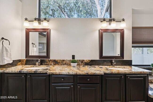 Building Photo - 12512 E Cortez Dr