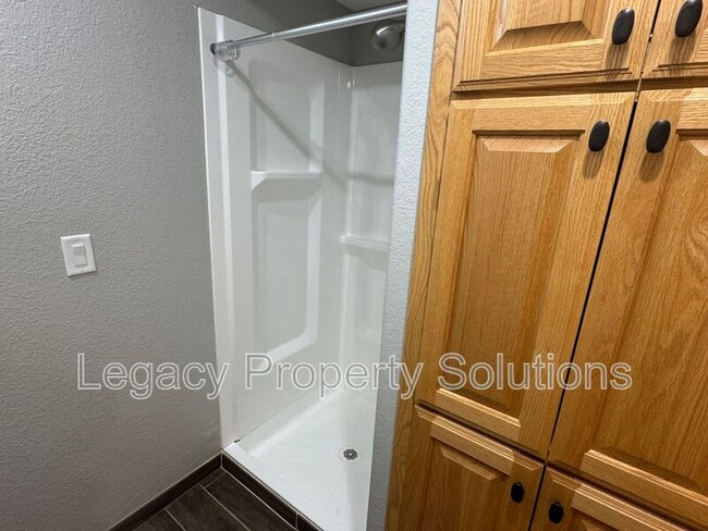 Building Photo - 1832 Assumption Dr