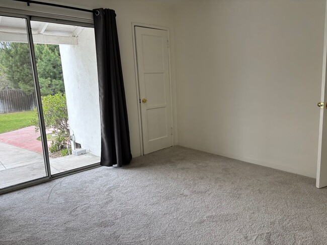 Building Photo - Charming Sherman Oaks Home!