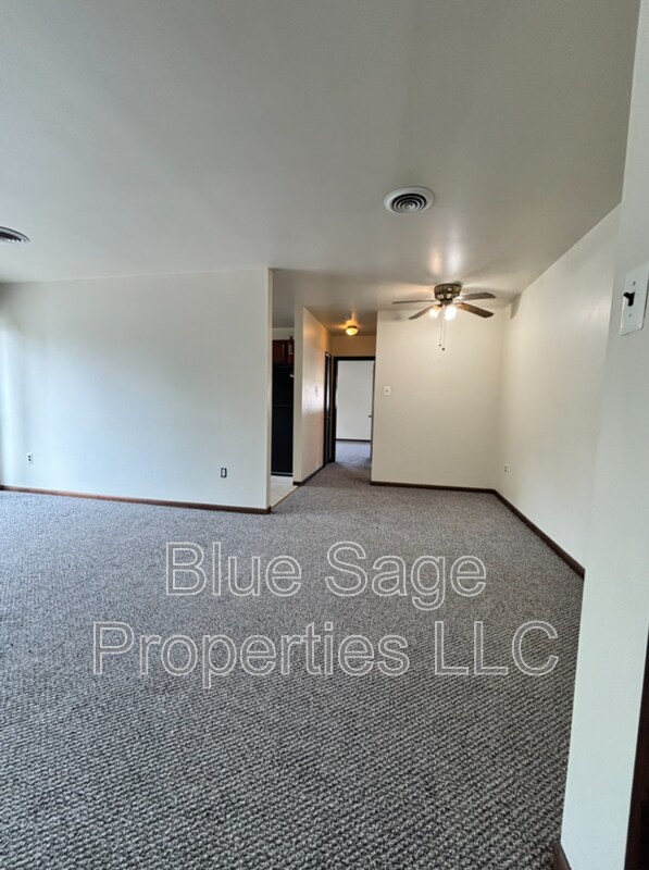 Building Photo - 2419 3rd Ave