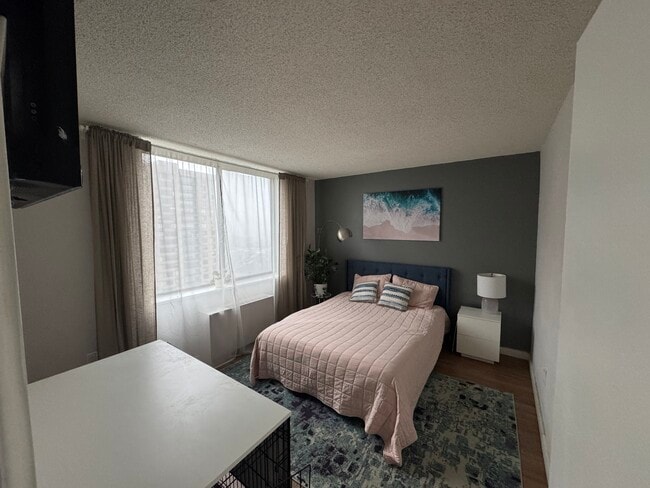 Building Photo - 3705 S George Mason Dr