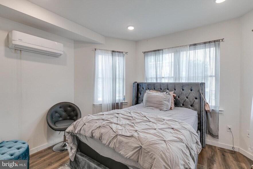 Building Photo - 707 N 40th St