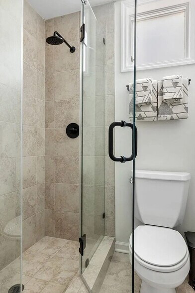 Building Photo - 4 Gateway Walk