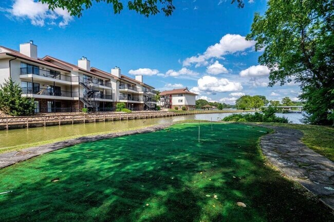 Building Photo - 5371 Central Ave