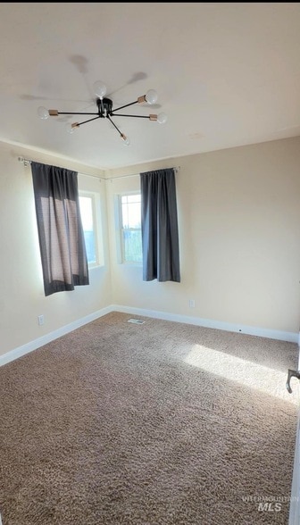 Building Photo - 4678 N Elmstone Ave