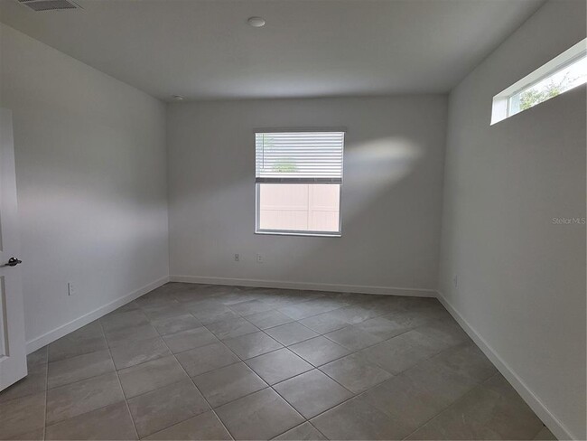 Building Photo - 8117 Shr Lk Dr