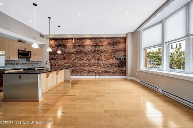 Building Photo - 509 Bogart Pl