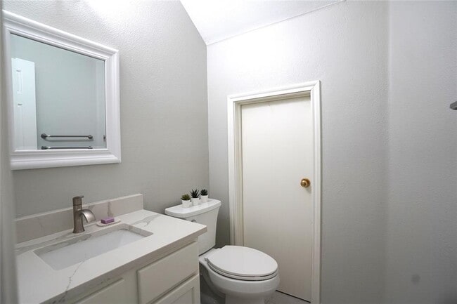 Building Photo - 1700 Constantino Cir